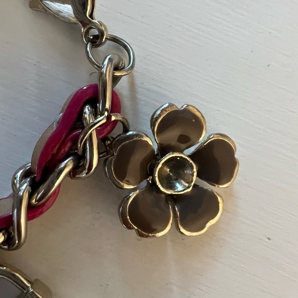 Guess Charm Bracelet 7” Butterflies Hearts Silver and  Pink - Picture 3 of 8